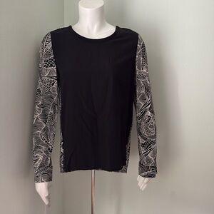 Diane Von Furstenberg Animal Print Long Sleeve Silk Top Blouse size 2